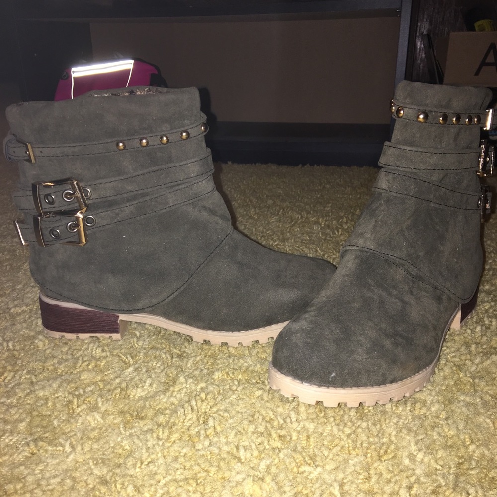 Ankle boots - Picture 2 of 5